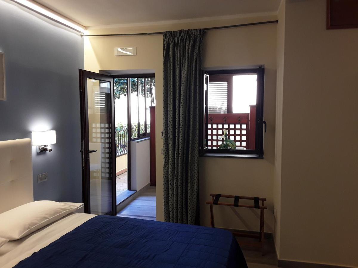 Al Castello B&B Μιλάτσο Εξωτερικό φωτογραφία