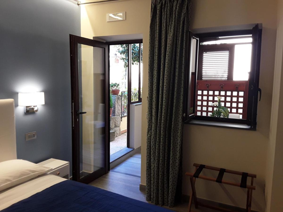 Al Castello B&B Μιλάτσο Εξωτερικό φωτογραφία