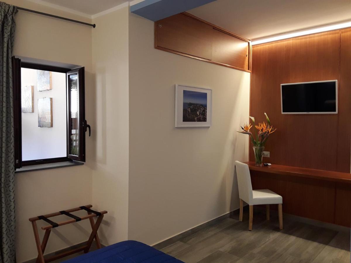 Al Castello B&B Μιλάτσο Εξωτερικό φωτογραφία