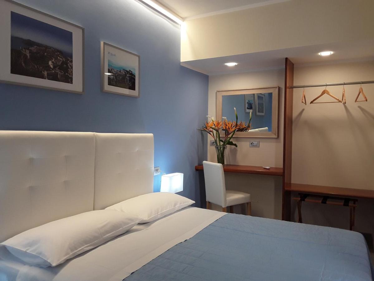 Al Castello B&B Μιλάτσο Εξωτερικό φωτογραφία