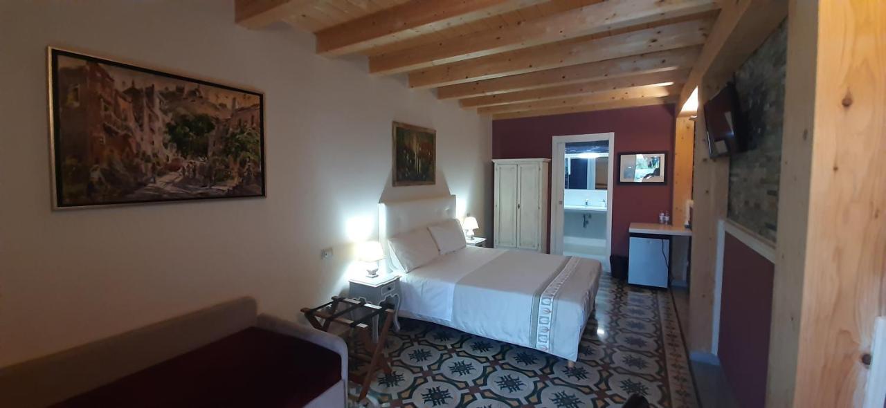 Al Castello B&B Μιλάτσο Εξωτερικό φωτογραφία