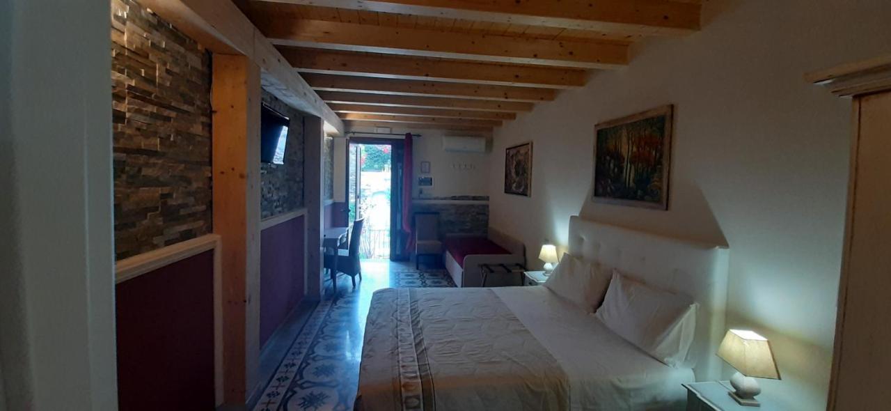 Al Castello B&B Μιλάτσο Εξωτερικό φωτογραφία