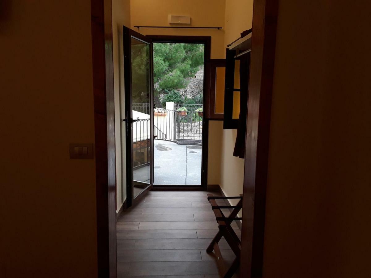 Al Castello B&B Μιλάτσο Εξωτερικό φωτογραφία
